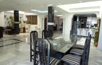 Resale - Ground floor apartment - Marbella - Puerto Banús