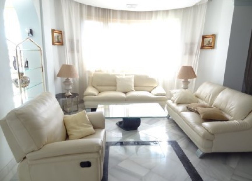 Resale - Ground floor apartment - Marbella - Puerto Banús