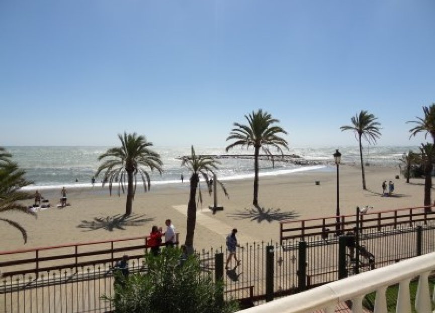 Resale - Ground floor apartment - Marbella - Puerto Banús