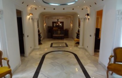 Resale - Ground floor apartment - Marbella - Puerto Banús