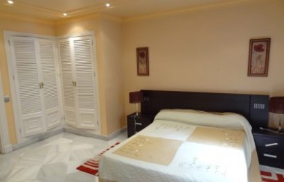 Resale - Ground floor apartment - Marbella - Puerto Banús