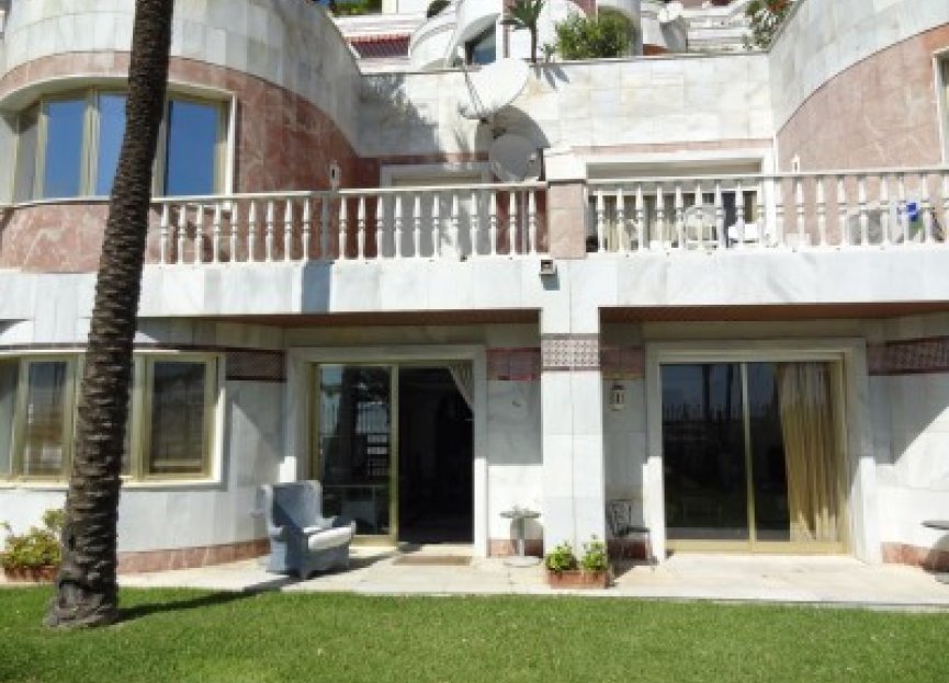 Resale - Ground floor apartment - Marbella - Puerto Banús