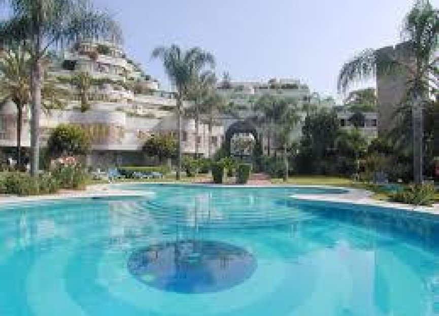 Resale - Ground floor apartment - Marbella - Puerto Banús
