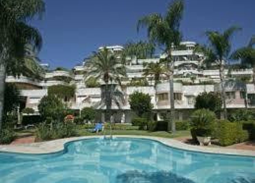 Resale - Ground floor apartment - Marbella - Puerto Banús