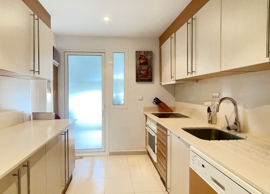 Resale - Apartment - Penthouse - Marbella - Nueva Andalucia