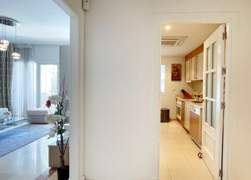 Resale - Apartment - Penthouse - Marbella - Nueva Andalucia