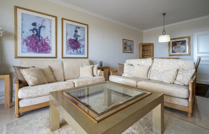 Resale - Apartment - Middle Floor Apartment - Estepona - Estepona Centro
