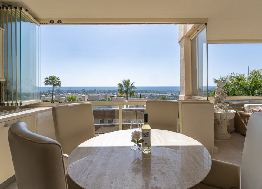 Resale - Apartment - Middle Floor Apartment - Estepona - Estepona Centro