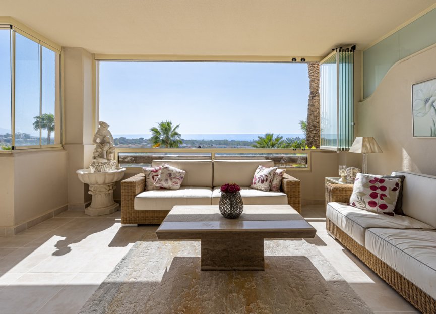 Resale - Apartment - Middle Floor Apartment - Estepona - Estepona Centro