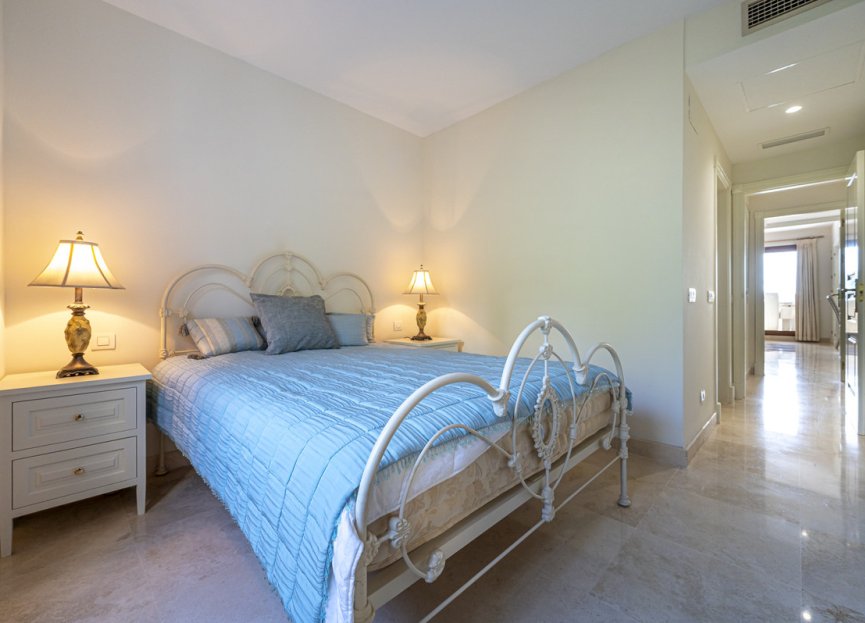 Resale - Apartment - Middle Floor Apartment - Estepona - Estepona Centro