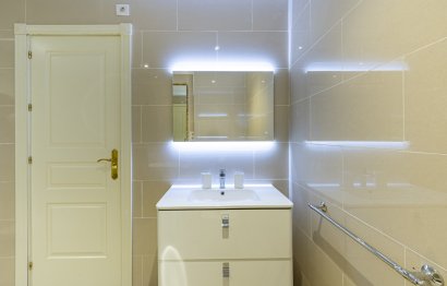 Resale - Apartment - Middle Floor Apartment - Estepona - Estepona Centro