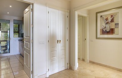 Resale - Apartment - Middle Floor Apartment - Estepona - Estepona Centro