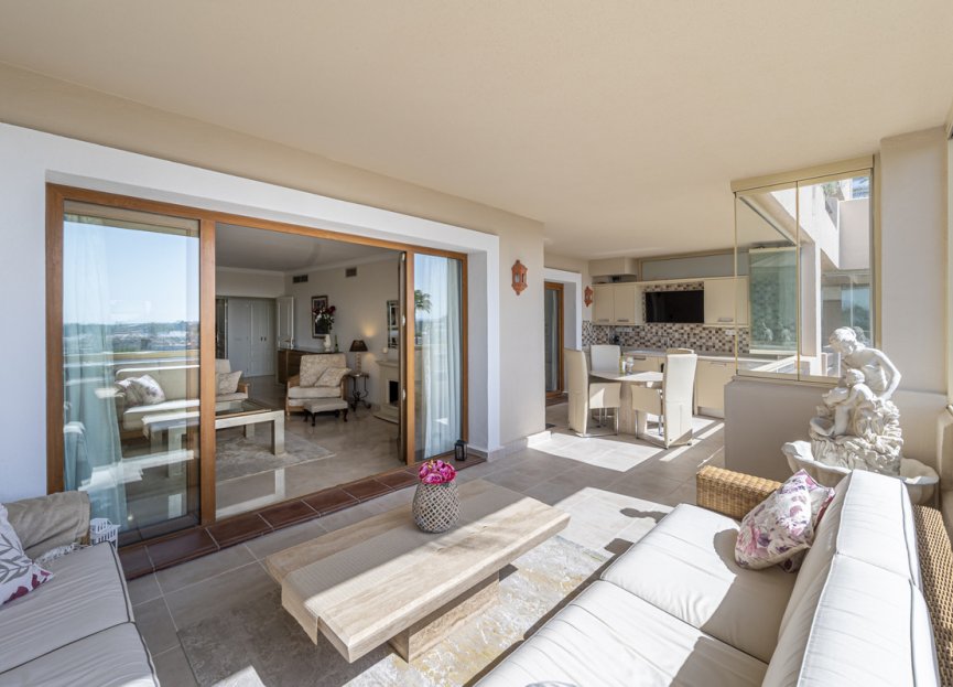 Resale - Apartment - Middle Floor Apartment - Estepona - Estepona Centro