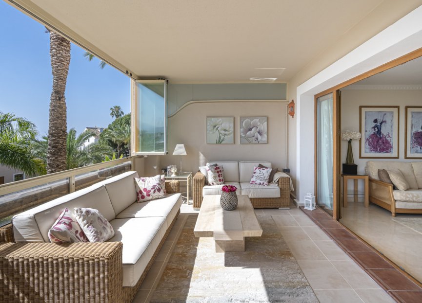 Resale - Apartment - Middle Floor Apartment - Estepona - Estepona Centro