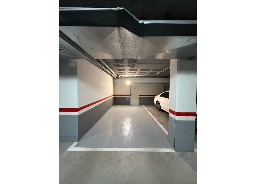 Resale - Apartment - Middle Floor Apartment - Estepona - Estepona Centro