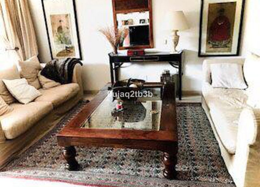 Resale - Apartment - Middle Floor Apartment - Estepona - New Golden Mile