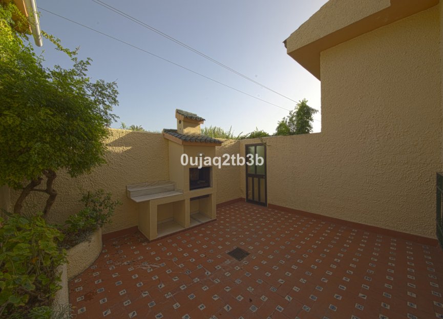 Resale - House - Detached Villa - Estepona - New Golden Mile