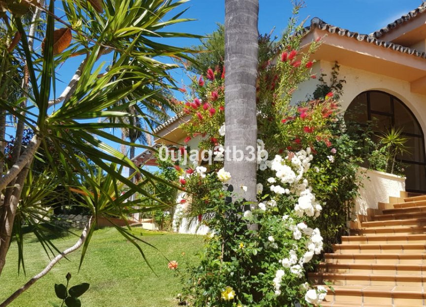 Resale - House - Detached Villa - Estepona - New Golden Mile