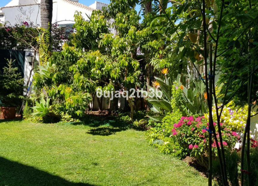 Resale - House - Detached Villa - Estepona - New Golden Mile