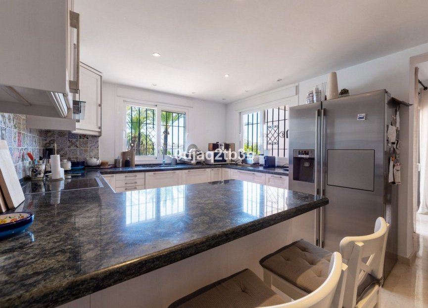 Resale - Apartment - Duplex - Marbella - Nueva Andalucia