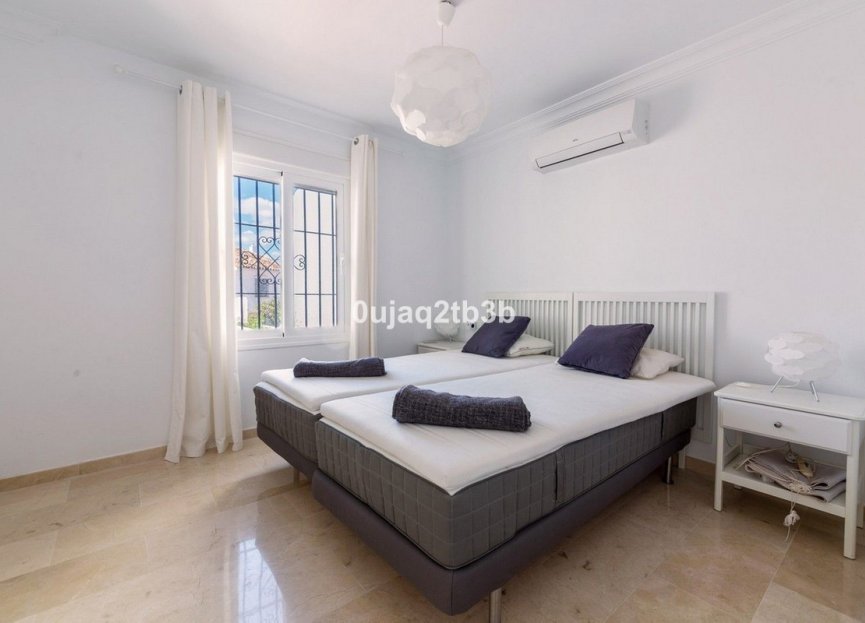 Resale - Apartment - Duplex - Marbella - Nueva Andalucia