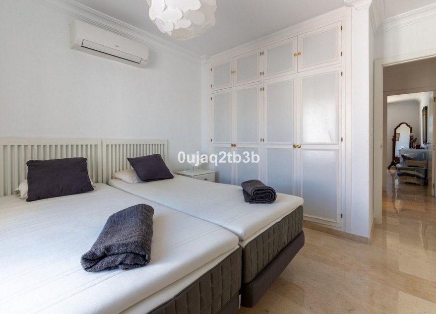 Resale - Apartment - Duplex - Marbella - Nueva Andalucia