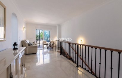 Resale - Apartment - Duplex - Marbella - Nueva Andalucia
