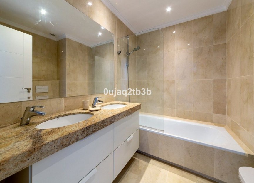 Resale - Apartment - Duplex - Marbella - Nueva Andalucia