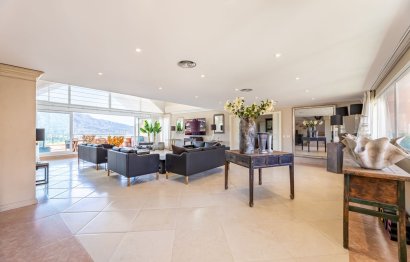 Resale - Apartment - Penthouse - Marbella - Nueva Andalucia