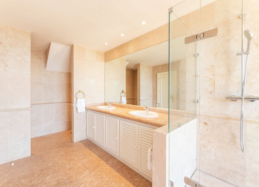 Resale - Apartment - Penthouse - Marbella - Nueva Andalucia