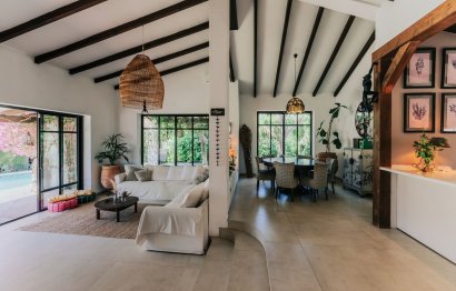 Resale - House - Detached Villa - Estepona - Atalaya