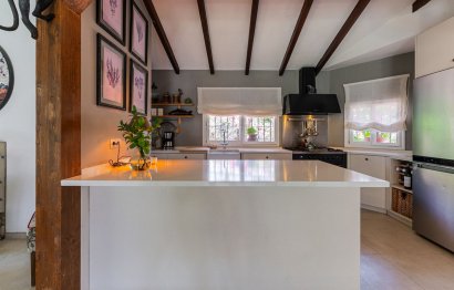 Resale - House - Detached Villa - Estepona - Atalaya