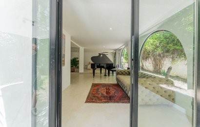 Resale - House - Detached Villa - Estepona - Atalaya