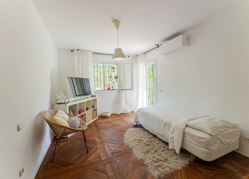 Resale - House - Detached Villa - Estepona - Atalaya