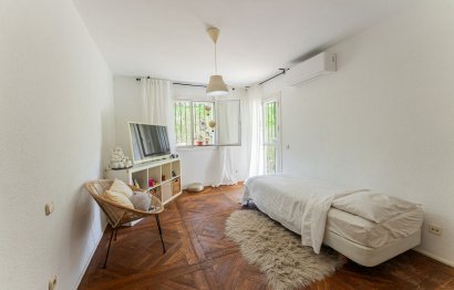 Resale - House - Detached Villa - Estepona - Atalaya