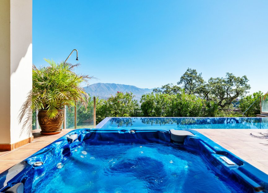 Reventa - House - Detached Villa - Marbella - Marbella Centro