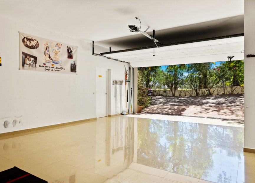 Reventa - House - Detached Villa - Marbella - Marbella Centro