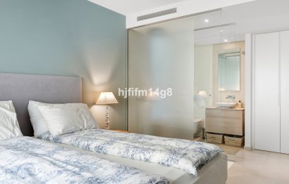 Resale - Apartment - Middle Floor Apartment - Marbella - Nueva Andalucia