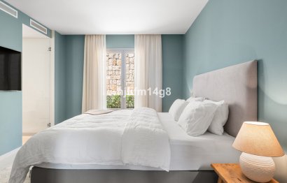 Resale - Apartment - Middle Floor Apartment - Marbella - Nueva Andalucia