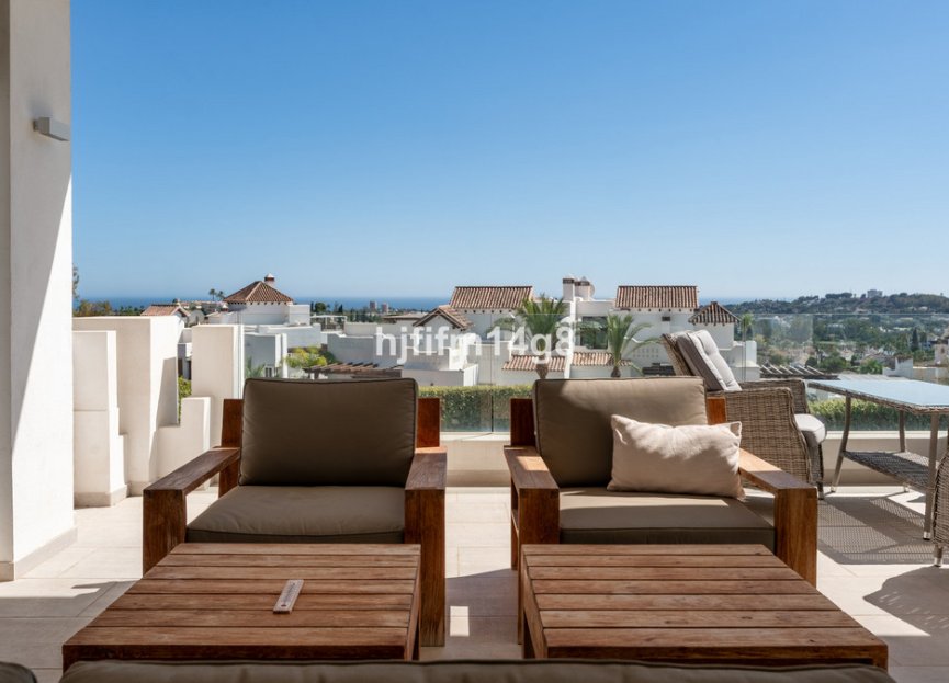 Resale - Apartment - Middle Floor Apartment - Marbella - Nueva Andalucia