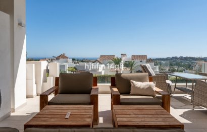 Resale - Apartment - Middle Floor Apartment - Marbella - Nueva Andalucia