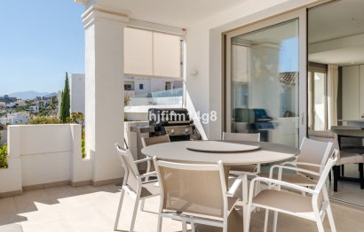 Resale - Apartment - Middle Floor Apartment - Marbella - Nueva Andalucia