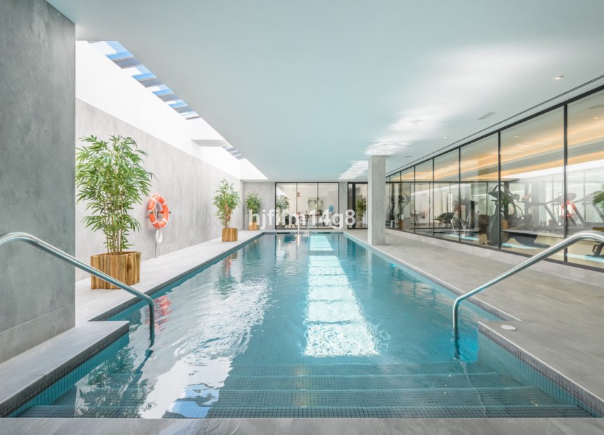 Resale - Apartment - Middle Floor Apartment - Marbella - Nueva Andalucia