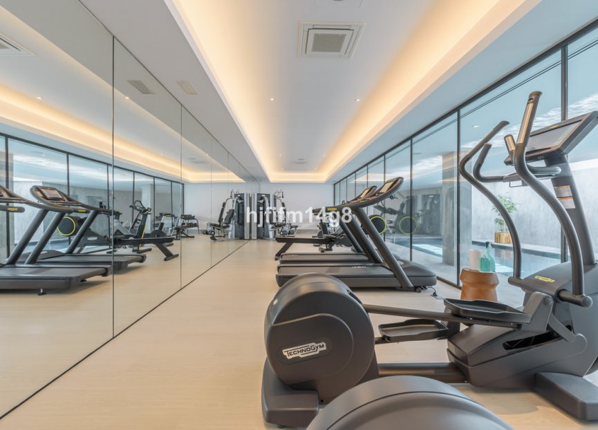 Resale - Apartment - Middle Floor Apartment - Marbella - Nueva Andalucia