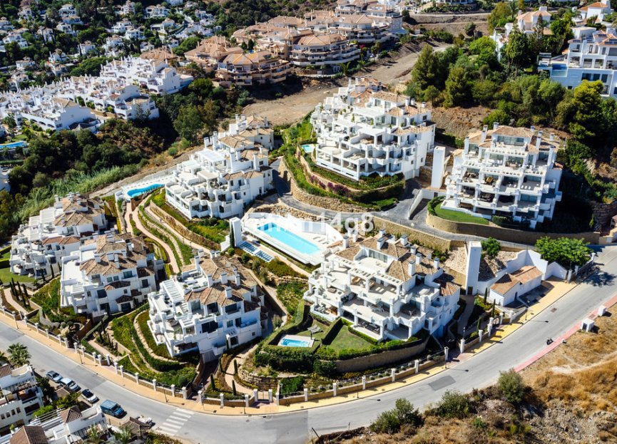 Resale - Apartment - Middle Floor Apartment - Marbella - Nueva Andalucia