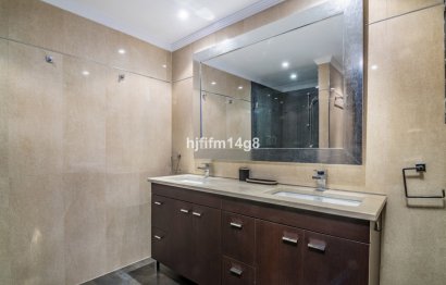 Resale - Apartment - Middle Floor Apartment - Marbella - Nueva Andalucia