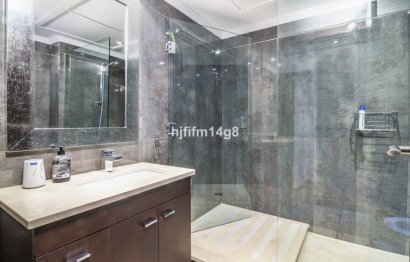 Resale - Apartment - Middle Floor Apartment - Marbella - Nueva Andalucia