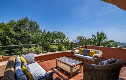Resale - Apartment - Middle Floor Apartment - Marbella - Nueva Andalucia
