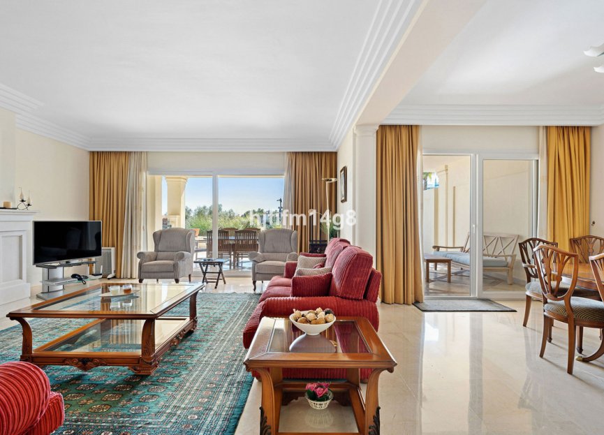 Resale - Ground floor apartment - Marbella - Nueva Andalucia