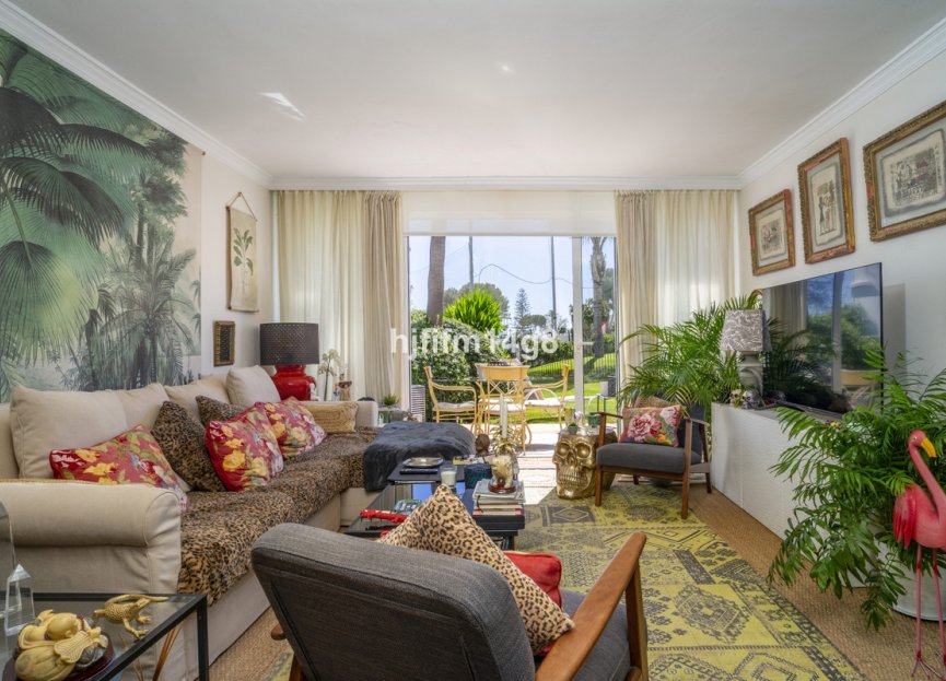 Resale - Ground floor apartment - Marbella - Nueva Andalucia